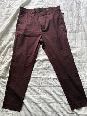 H&M Men's Dress Pants in Burgundy
